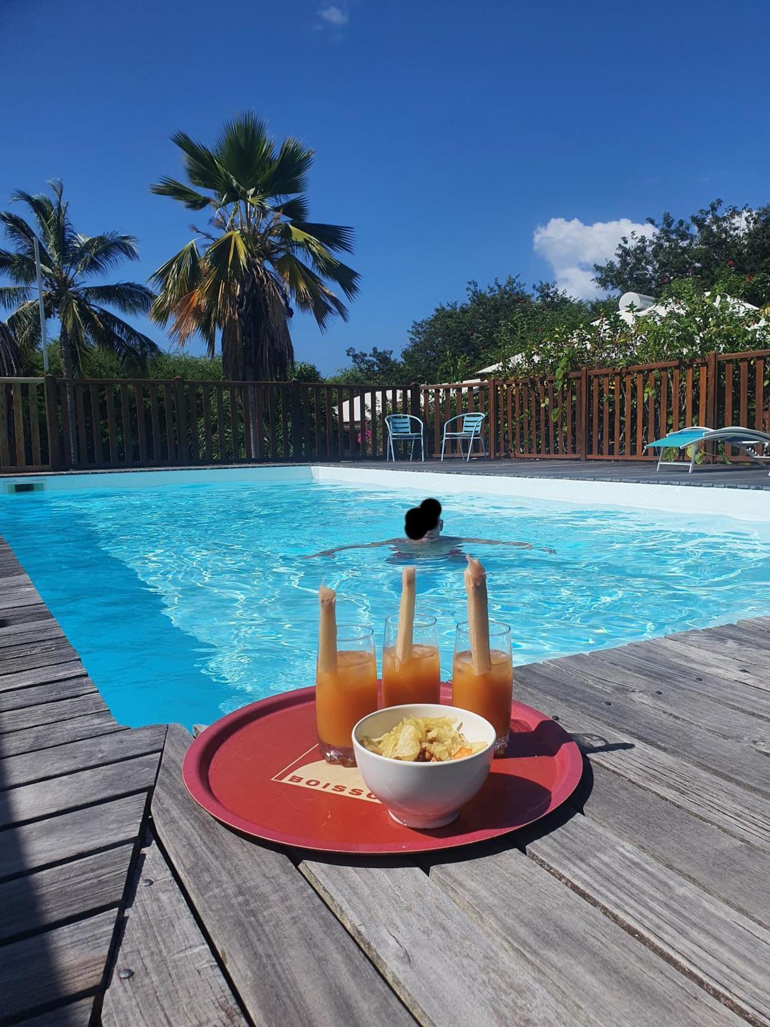 Cottage La Pointe Marine Deshaies Bagian luar foto